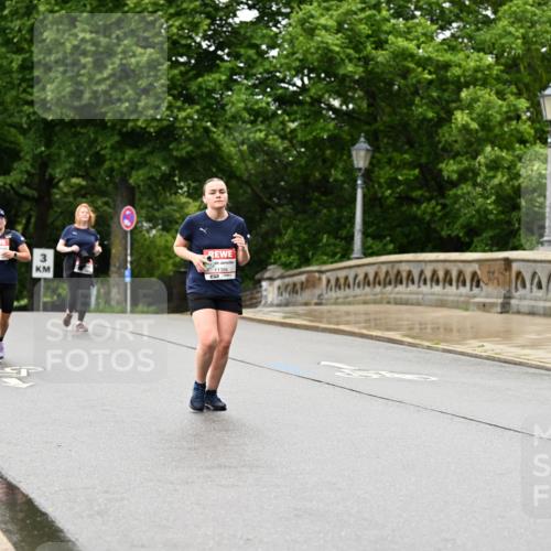 14.06.2026 - REWE Women's Run Dr. Thomas Lammeyer http://msf.ph/oto/9775264 14.06.2026 09:57:28 Laufen 3, 11394 meine-sportfotos.de