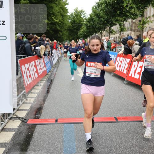 14.06.2026 - REWE Women's Run Strokosch-Dieckow http://msf.ph/oto/9775281 14.06.2026 09:56:25 Ziel 10122, 10563, 10737, 10757, 10774, 10816, 10838, 10867, 10923, 11383, 11491, 11526 meine-sportfotos.de