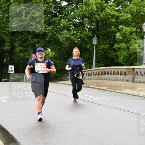 14.06.2026 - REWE Women's Run Dr. Thomas Lammeyer http://msf.ph/oto/9775300 14.06.2026 09:57:32 Laufen 3, 11256 meine-sportfotos.de
