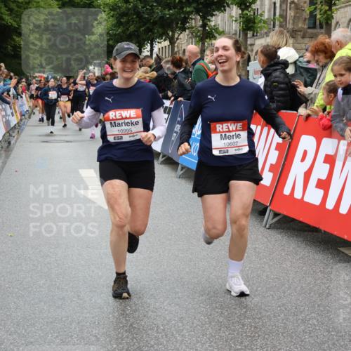 14.06.2026 - REWE Women's Run Strokosch-Dieckow http://msf.ph/oto/9775336 14.06.2026 10:00:20 Ziel 10090, 10602, 10715, 10839, 10840, 10995, 11369 meine-sportfotos.de