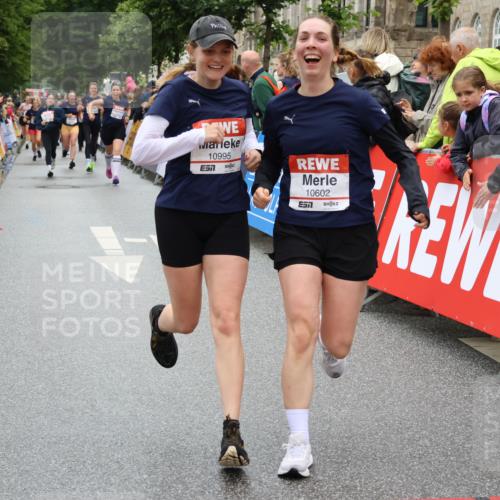 14.06.2026 - REWE Women's Run Strokosch-Dieckow http://msf.ph/oto/9775380 14.06.2026 10:00:21 Ziel 10090, 10602, 10715, 10839, 10840, 10995, 11369 meine-sportfotos.de