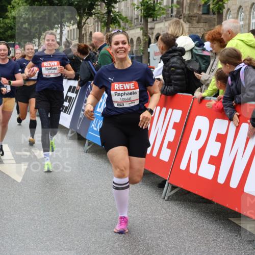 14.06.2026 - REWE Women's Run Strokosch-Dieckow http://msf.ph/oto/9775415 14.06.2026 10:00:25 Ziel 10519, 10566, 10602, 10715, 10756, 10789, 10956, 10995, 11042, 11092, 11171, 11342, 11369, 11414 meine-sportfotos.de