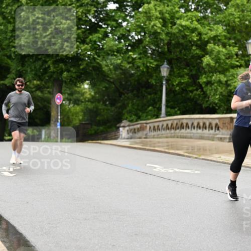 14.06.2026 - REWE Women's Run Dr. Thomas Lammeyer http://msf.ph/oto/9775428 14.06.2026 09:58:07 Laufen 10157 meine-sportfotos.de