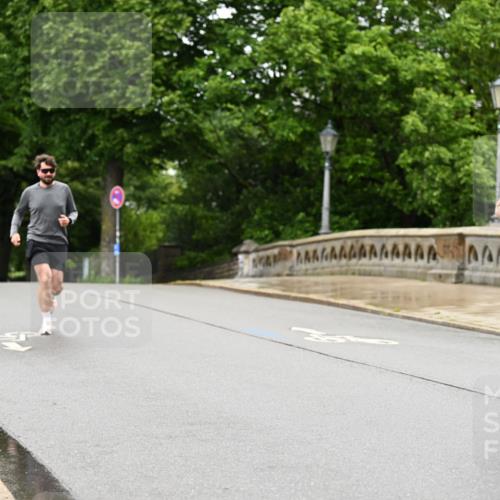 14.06.2026 - REWE Women's Run Dr. Thomas Lammeyer http://msf.ph/oto/9775430 14.06.2026 09:58:07 Laufen 10157 meine-sportfotos.de