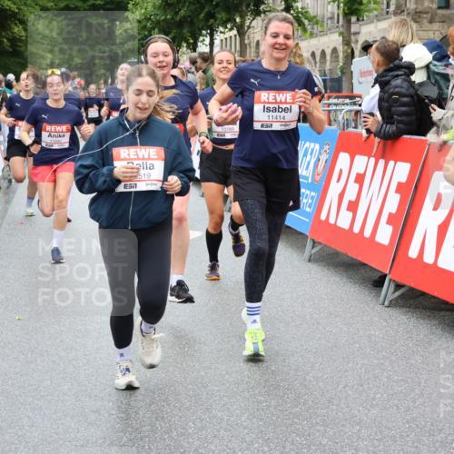 14.06.2026 - REWE Women's Run Strokosch-Dieckow http://msf.ph/oto/9775451 14.06.2026 10:00:27 Ziel 10519, 10566, 10602, 10756, 10789, 10956, 10995, 11042, 11092, 11171, 11342, 11414 meine-sportfotos.de