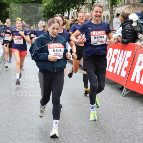 14.06.2026 - REWE Women's Run Strokosch-Dieckow http://msf.ph/oto/9775492 14.06.2026 10:00:27 Ziel 10519, 10566, 10602, 10756, 10789, 10956, 10995, 11042, 11092, 11171, 11342, 11414 meine-sportfotos.de