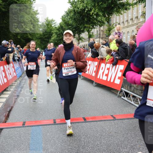 14.06.2026 - REWE Women's Run Strokosch-Dieckow http://msf.ph/oto/9775493 14.06.2026 09:56:30 Ziel 10098, 10112, 10122, 10265, 10304, 10563, 10736, 10757, 10774, 10838, 10845, 10867, 10969, 11383, 11399, 11428, 11491, 11515, 11526 meine-sportfotos.de