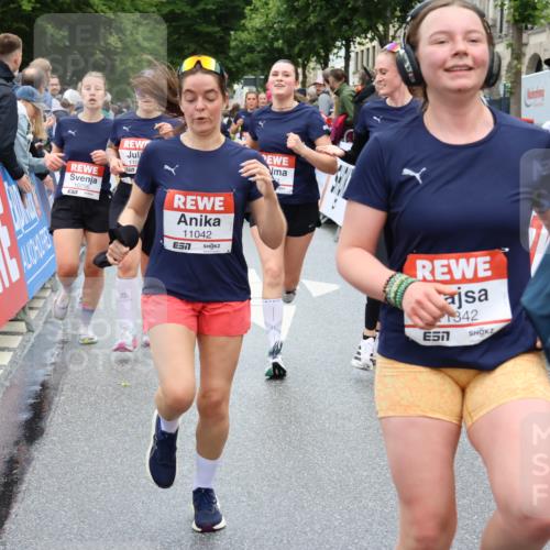 14.06.2026 - REWE Women's Run Strokosch-Dieckow http://msf.ph/oto/9775548 14.06.2026 10:00:28 Ziel 10519, 10566, 10602, 10756, 10789, 10956, 10995, 11042, 11092, 11171, 11342, 11414, 11434 meine-sportfotos.de