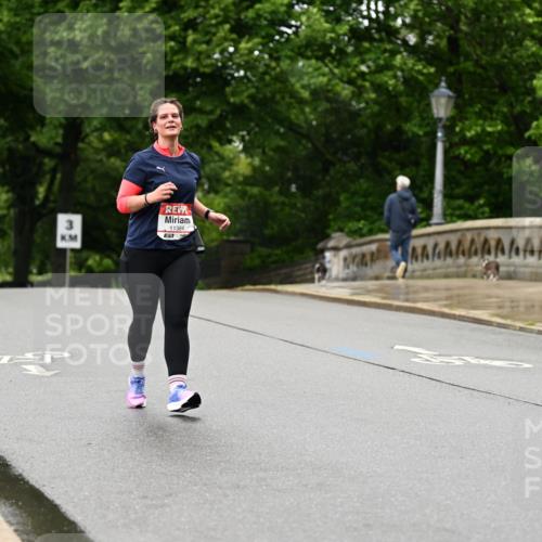 14.06.2026 - REWE Women's Run Dr. Thomas Lammeyer http://msf.ph/oto/9775572 14.06.2026 09:58:40 Laufen 3, 11384, 7 meine-sportfotos.de