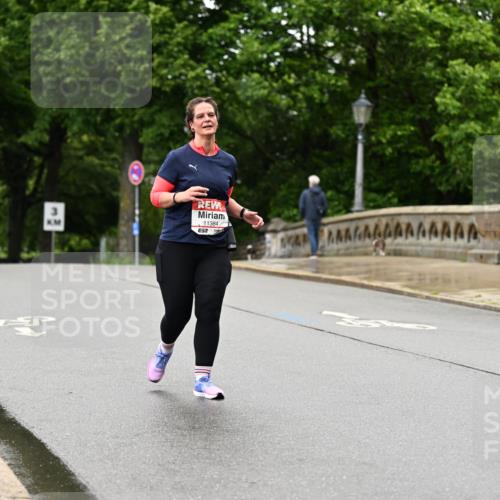14.06.2026 - REWE Women's Run Dr. Thomas Lammeyer http://msf.ph/oto/9775580 14.06.2026 09:58:41 Laufen 11384, 57 meine-sportfotos.de