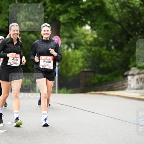 14.06.2026 - REWE Women's Run Dr. Thomas Lammeyer http://msf.ph/oto/9775661 14.06.2026 09:59:13 Laufen 10045, 7, 10044, 7 meine-sportfotos.de