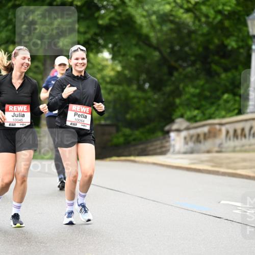14.06.2026 - REWE Women's Run Dr. Thomas Lammeyer http://msf.ph/oto/9775672 14.06.2026 09:59:14 Laufen 10045, 10044 meine-sportfotos.de