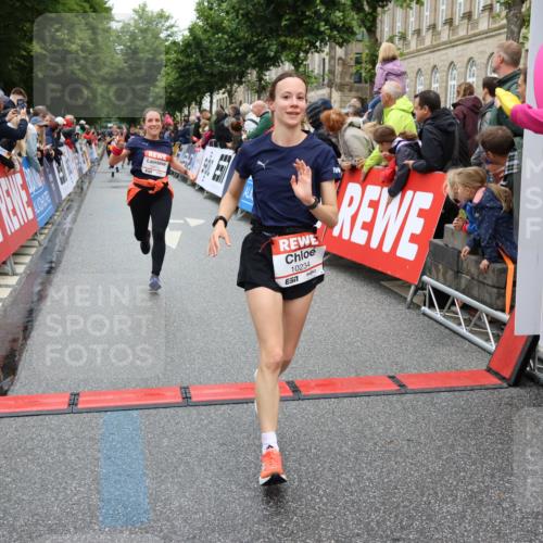 14.06.2026 - REWE Women's Run Strokosch-Dieckow http://msf.ph/oto/9775788 14.06.2026 09:56:39 Ziel 10018, 10098, 10112, 10234, 10265, 10304, 10682, 10736, 10845, 11399, 11428, 11515 meine-sportfotos.de