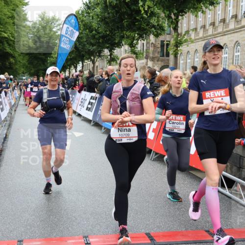 14.06.2026 - REWE Women's Run Strokosch-Dieckow http://msf.ph/oto/9775896 14.06.2026 10:00:45 Ziel 10030, 10210, 10300, 10433, 10466, 10677, 10709, 11101, 11255, 11518 meine-sportfotos.de