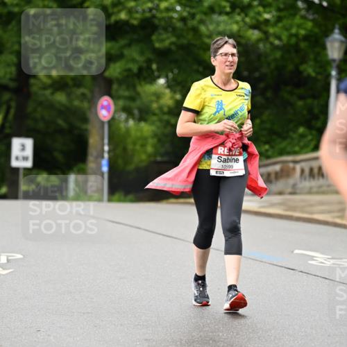 14.06.2026 - REWE Women's Run Dr. Thomas Lammeyer http://msf.ph/oto/9775985 14.06.2026 10:00:07 Laufen 3, 10599 meine-sportfotos.de