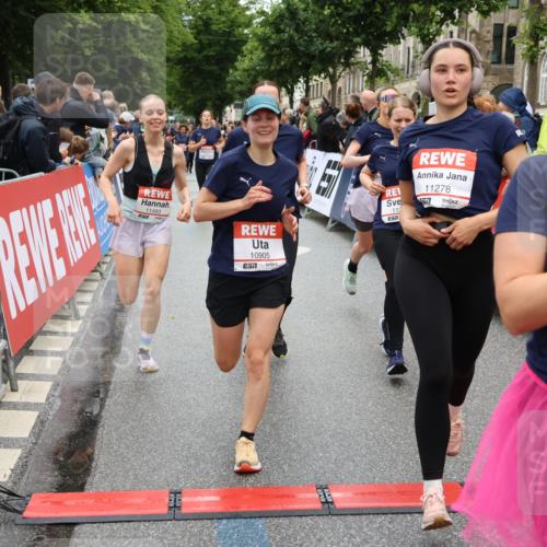 14.06.2026 - REWE Women's Run Strokosch-Dieckow http://msf.ph/oto/9776029 14.06.2026 10:00:53 Ziel 10030, 10042, 10043, 10101, 10198, 10210, 10433, 10454, 10709, 10905, 11205, 11229, 11278, 11324, 11422, 11493 meine-sportfotos.de
