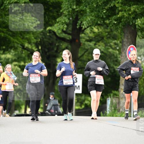 14.06.2026 - REWE Women's Run Dr. Thomas Lammeyer http://msf.ph/oto/9776041 14.06.2026 10:00:43 Laufen 11203, 10681, 10560, 3, 10401 meine-sportfotos.de
