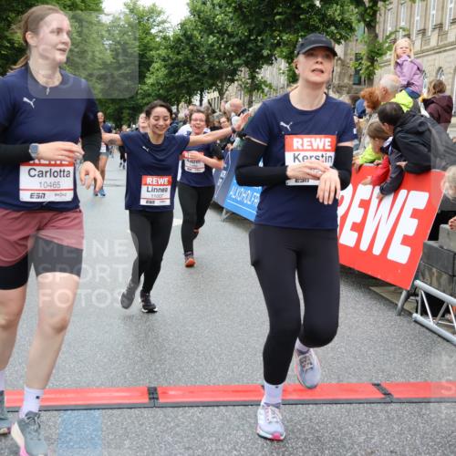 14.06.2026 - REWE Women's Run Strokosch-Dieckow http://msf.ph/oto/9776072 14.06.2026 09:56:47 Ziel 10018, 10156, 10399, 10438, 10465, 10547, 10781, 10782, 11007, 11415, 11516 meine-sportfotos.de