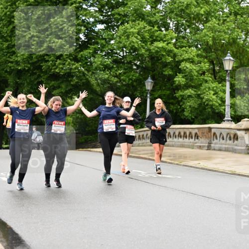 14.06.2026 - REWE Women's Run Dr. Thomas Lammeyer http://msf.ph/oto/9776084 14.06.2026 10:00:50 Laufen 19, 06, 2926 meine-sportfotos.de