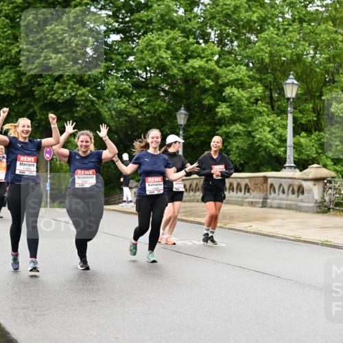 14.06.2026 - REWE Women's Run Dr. Thomas Lammeyer http://msf.ph/oto/9776090 14.06.2026 10:00:50 Laufen 10681, 10560, 19, 06, 2026 meine-sportfotos.de