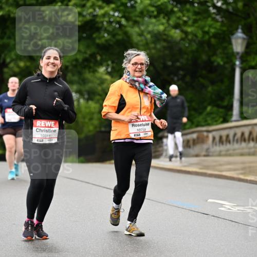 14.06.2026 - REWE Women's Run Dr. Thomas Lammeyer http://msf.ph/oto/9776134 14.06.2026 10:00:56 Laufen 10311, 57, 10759 meine-sportfotos.de
