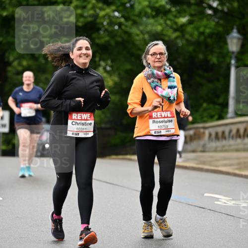 14.06.2026 - REWE Women's Run Dr. Thomas Lammeyer http://msf.ph/oto/9776139 14.06.2026 10:00:56 Laufen 48, 10311, 7, 10759 meine-sportfotos.de