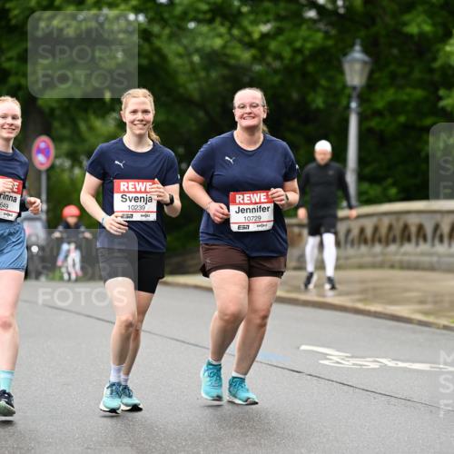 14.06.2026 - REWE Women's Run Dr. Thomas Lammeyer http://msf.ph/oto/9776148 14.06.2026 10:00:59 Laufen 3, 10649, 10239, 257, 10729 meine-sportfotos.de