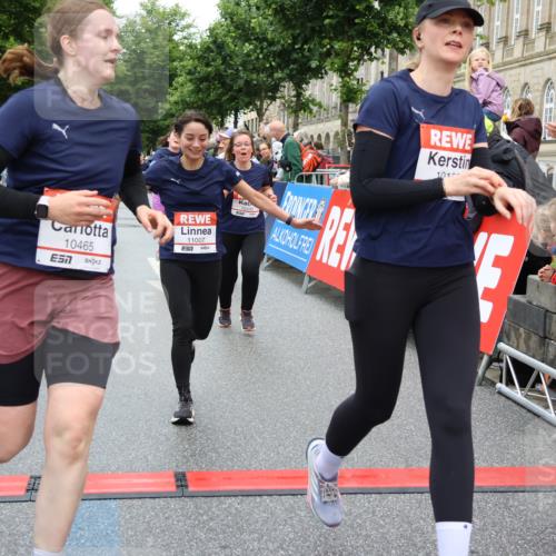 14.06.2026 - REWE Women's Run Strokosch-Dieckow http://msf.ph/oto/9776150 14.06.2026 09:56:47 Ziel 10018, 10156, 10399, 10438, 10465, 10547, 10781, 10782, 11007, 11415, 11516 meine-sportfotos.de
