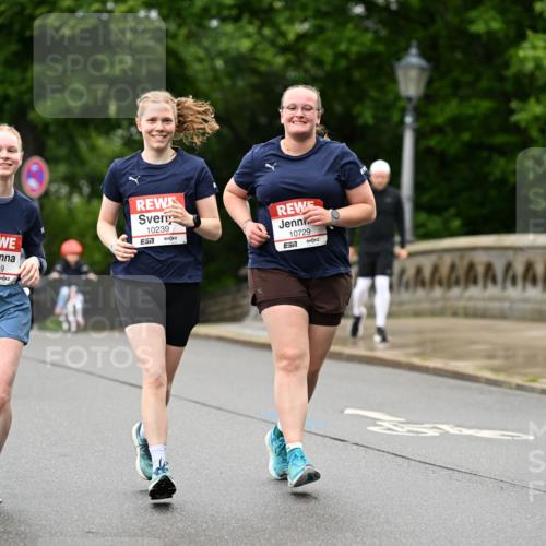 14.06.2026 - REWE Women's Run Dr. Thomas Lammeyer http://msf.ph/oto/9776151 14.06.2026 10:01:00 Laufen 10649, 10239, 7, 10729, 7 meine-sportfotos.de