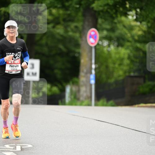 14.06.2026 - REWE Women's Run Dr. Thomas Lammeyer http://msf.ph/oto/9776172 14.06.2026 10:01:09 Laufen 3, 10918 meine-sportfotos.de
