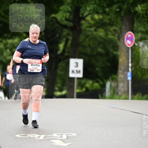 14.06.2026 - REWE Women's Run Dr. Thomas Lammeyer http://msf.ph/oto/9776194 14.06.2026 10:01:15 Laufen 10381, 57, 3 meine-sportfotos.de