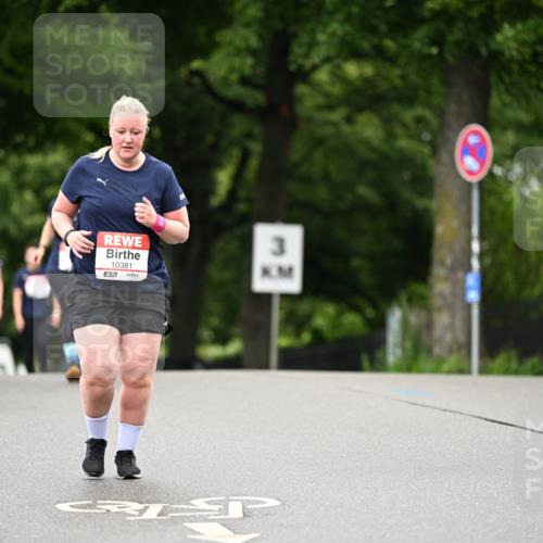 14.06.2026 - REWE Women's Run Dr. Thomas Lammeyer http://msf.ph/oto/9776196 14.06.2026 10:01:16 Laufen 10381, 7, 3 meine-sportfotos.de