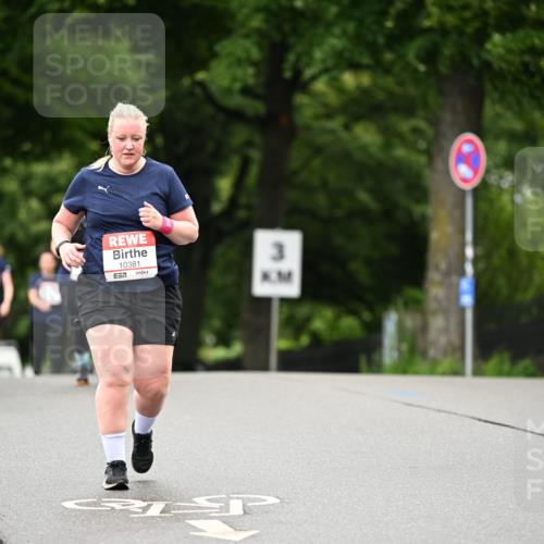 14.06.2026 - REWE Women's Run Dr. Thomas Lammeyer http://msf.ph/oto/9776198 14.06.2026 10:01:16 Laufen 10381, 57, 3 meine-sportfotos.de