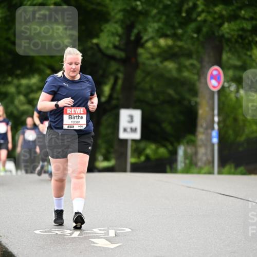 14.06.2026 - REWE Women's Run Dr. Thomas Lammeyer http://msf.ph/oto/9776200 14.06.2026 10:01:16 Laufen 10381, 3 meine-sportfotos.de