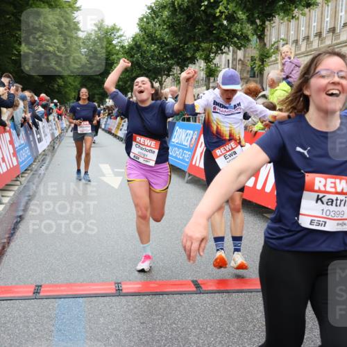 14.06.2026 - REWE Women's Run Strokosch-Dieckow http://msf.ph/oto/9776270 14.06.2026 09:56:49 Ziel 10156, 10399, 10438, 10465, 10547, 10781, 10782, 11007, 11415, 11516 meine-sportfotos.de