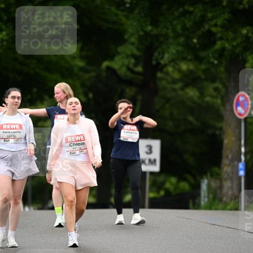 14.06.2026 - REWE Women's Run Dr. Thomas Lammeyer http://msf.ph/oto/9776283 14.06.2026 10:01:28 Laufen 10136, 57, 10135, 7, 11237, 3 meine-sportfotos.de