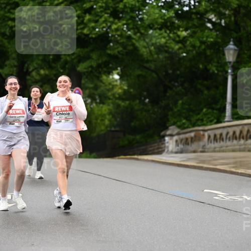 14.06.2026 - REWE Women's Run Dr. Thomas Lammeyer http://msf.ph/oto/9776303 14.06.2026 10:01:31 Laufen 10136, 7, 10135 meine-sportfotos.de