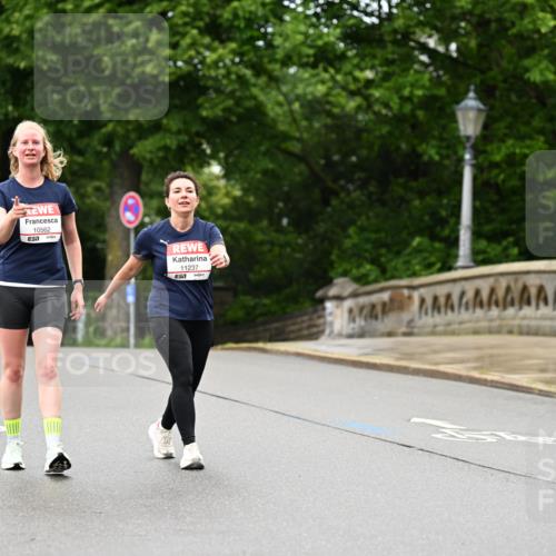 14.06.2026 - REWE Women's Run Dr. Thomas Lammeyer http://msf.ph/oto/9776331 14.06.2026 10:01:35 Laufen 10562, 7, 11237, 7 meine-sportfotos.de