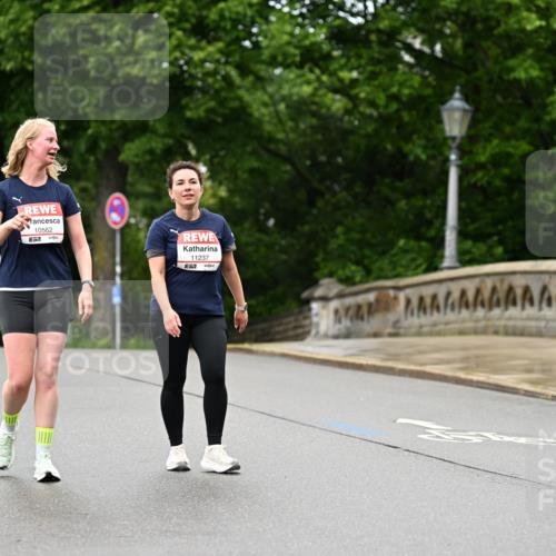 14.06.2026 - REWE Women's Run Dr. Thomas Lammeyer http://msf.ph/oto/9776335 14.06.2026 10:01:36 Laufen 10562, 57, 11237 meine-sportfotos.de
