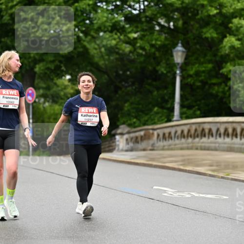 14.06.2026 - REWE Women's Run Dr. Thomas Lammeyer http://msf.ph/oto/9776340 14.06.2026 10:01:36 Laufen 10562, 57, 11237, 57 meine-sportfotos.de
