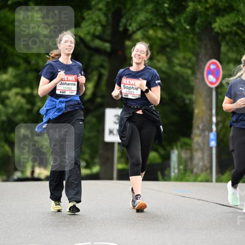 14.06.2026 - REWE Women's Run Dr. Thomas Lammeyer http://msf.ph/oto/9776380 14.06.2026 10:01:47 Laufen 11052, 7, 11053, 10457 meine-sportfotos.de