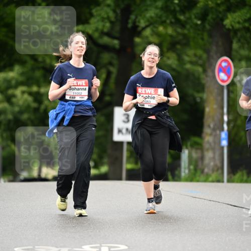 14.06.2026 - REWE Women's Run Dr. Thomas Lammeyer http://msf.ph/oto/9776381 14.06.2026 10:01:47 Laufen 11052, 7, 33, 1053, 10457, 657 meine-sportfotos.de