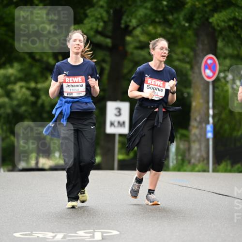 14.06.2026 - REWE Women's Run Dr. Thomas Lammeyer http://msf.ph/oto/9776385 14.06.2026 10:01:48 Laufen 11052, 57, 3, 153, 10457 meine-sportfotos.de