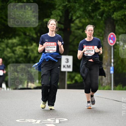 14.06.2026 - REWE Women's Run Dr. Thomas Lammeyer http://msf.ph/oto/9776389 14.06.2026 10:01:48 Laufen 11052, 3, 11053, 1045, 657 meine-sportfotos.de