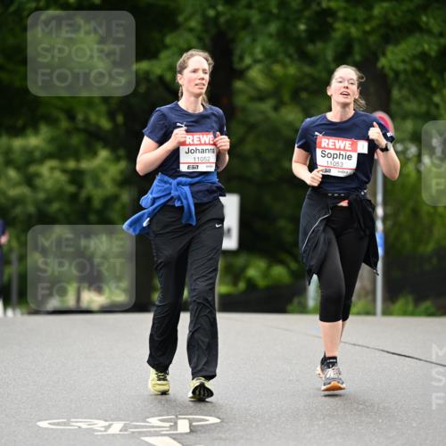 14.06.2026 - REWE Women's Run Dr. Thomas Lammeyer http://msf.ph/oto/9776394 14.06.2026 10:01:49 Laufen 11052, 7, 11053, 10 meine-sportfotos.de