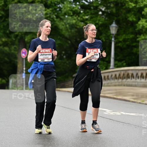 14.06.2026 - REWE Women's Run Dr. Thomas Lammeyer http://msf.ph/oto/9776412 14.06.2026 10:01:52 Laufen 11052, 7, 1053, 10 meine-sportfotos.de