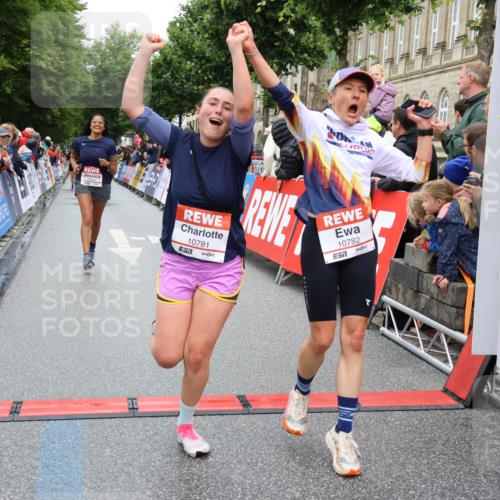 14.06.2026 - REWE Women's Run Strokosch-Dieckow http://msf.ph/oto/9776542 14.06.2026 09:56:50 Ziel 10156, 10399, 10438, 10465, 10547, 10781, 10782, 11007, 11283, 11415, 11516 meine-sportfotos.de