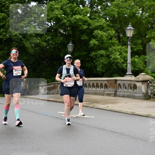 14.06.2026 - REWE Women's Run Dr. Thomas Lammeyer http://msf.ph/oto/9776563 14.06.2026 10:03:30 Laufen 3, 11232, 10484, 11230, 7, 6, 19, 2026 meine-sportfotos.de