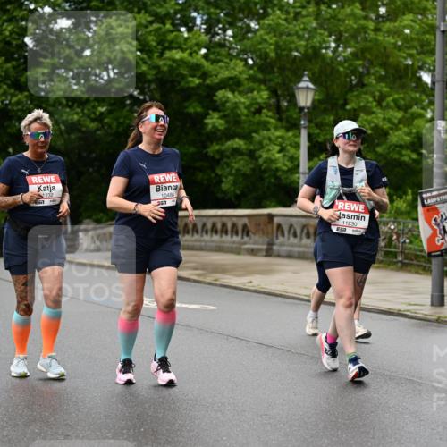 14.06.2026 - REWE Women's Run Dr. Thomas Lammeyer http://msf.ph/oto/9776584 14.06.2026 10:03:32 Laufen 1232, 5, 10484, 11230, 7 meine-sportfotos.de