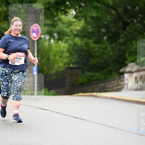 14.06.2026 - REWE Women's Run Dr. Thomas Lammeyer http://msf.ph/oto/9776622 14.06.2026 10:03:48 Laufen 3, 7, 11190 meine-sportfotos.de